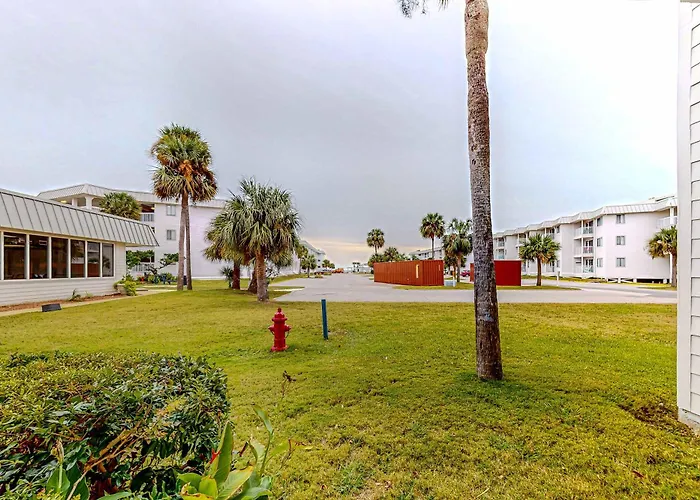 Holiday home Coastal With Open Layout Nautical Theme Smart Tvs Access & Ac *
