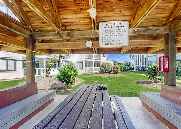 Coastal With Open Layout Nautical Theme Smart Tvs Access & Ac Holiday home Gulf Shores