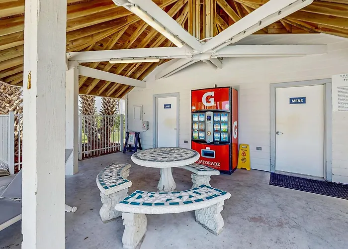 Coastal With Open Layout Nautical Theme Smart Tvs Access & Ac * Gulf Shores