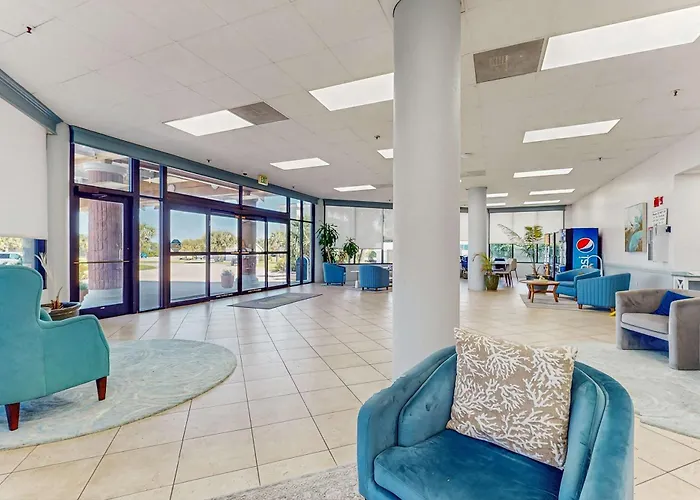 Coastal With Open Layout Nautical Theme Smart Tvs Access & Ac Gulf Shores